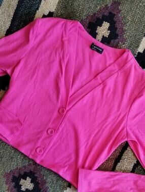 Naked Wardrobe NEW Bright Pink Covered Button V-neck Ribbed Knit Cardigan M
